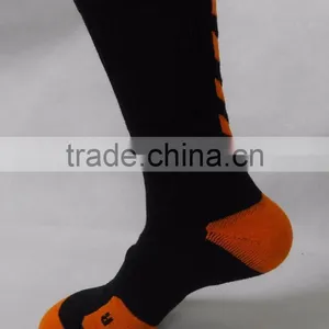 Wholesale High Quality Custom Dri Fit Elite Basketball Socks thumbnail-5