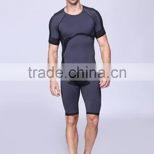 Seamless Mens Gym Compression Bodybuilding T-shirt and Seamless Tights thumbnail-1