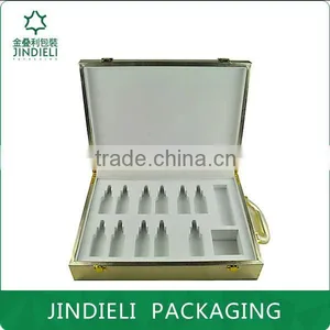 Shining Classic Golden Cosmetic Case thumbnail-3