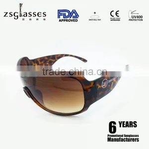 Fashion Sunglasses Custom Logo Sunglasses Plastic Sunglasses Supplier's Choice thumbnail-1