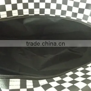 Travelers Club 40L Rolling Duffel Bag With Trolley thumbnail-5