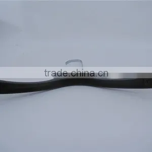 HEAD 15" Rubber Plastic Top Coat Suit Hanger With Logo on the Centre for Wholesale thumbnail-2