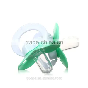 Jinhua Wholesale EU Standard Plastic Silicone Baby Pacifier Toy thumbnail-2