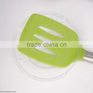 Heat Resisting Cooking Truner thumbnail-2