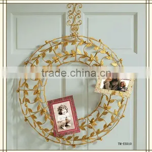 Metal Card Holder Picture Rack thumbnail-1