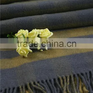 Tassel Design Throw thumbnail-4