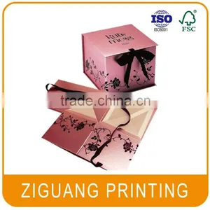 Customized Small Folding Gift Box thumbnail-1