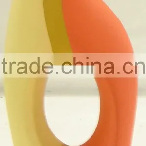 Lacquer Vase thumbnail-1