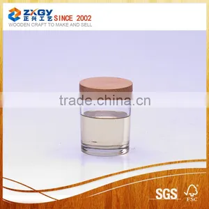 Scented Candle in Glass Jar With Wood Lid thumbnail-1