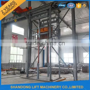 5m 2000kgs Warehouse Guide Rail Chain Lifting Cargo Lift thumbnail-5