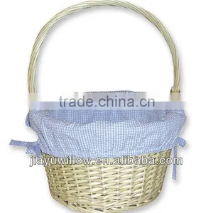 Small Wicker Gift Basket With Handle thumbnail-1