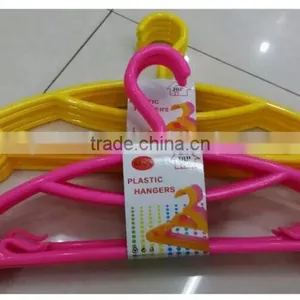 Plastic Colored Garment Hanger 5pcs/set thumbnail-1