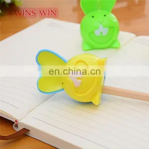 2018 New China School School Stationery Items List Promotional High Quality Safety Convenience Mouse Shaped Knife Sharpener thumbnail-1