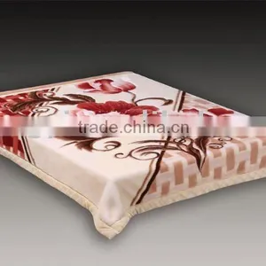 100% Plush Ployester Fashion Fluffy Blanket thumbnail-1