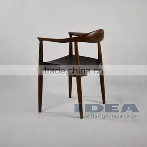 Replica Hans Wegner The Round One Chair - Solid Walnut Wood - Black Genuine Leather thumbnail-4