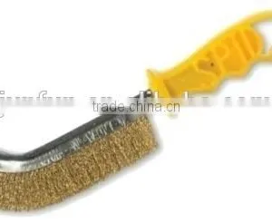 Heavy-duty Densely Brass Wire Brush With Ergonomic Plastic Handle thumbnail-1