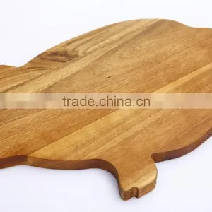 Kitchen Acacia Wood Animal Shaped Cutting Board thumbnail-2