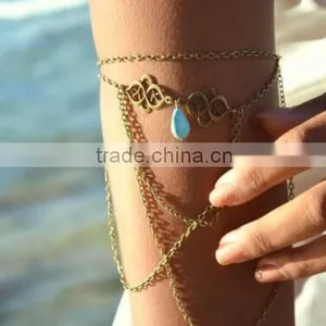 Fashion Hollow Out Auspicious Sign Arm Chain thumbnail-3