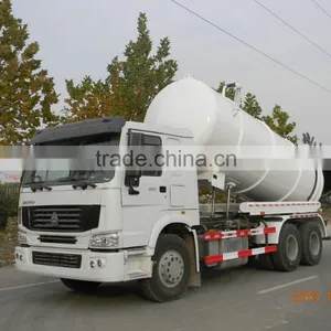 Sinotruk Hot Selling 6cbm-16CBM Sewage Suction Truck With Free Parts thumbnail-5