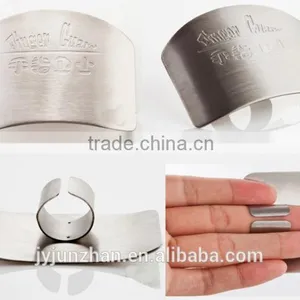 Kitchen Stainless Steel Chop Safe Finger Guard , Cutting Guard , Safe Slice thumbnail-5