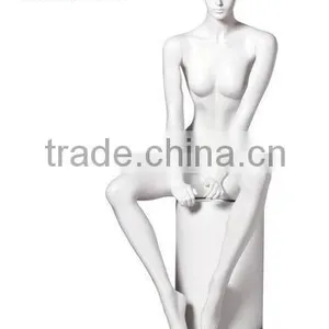 Sitting Female Mannequin Display thumbnail-1