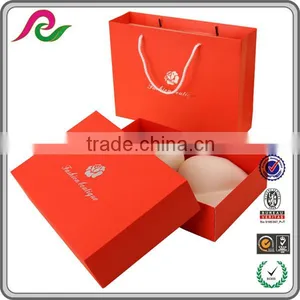 Red Folding Hand Bag Folding Paper Box With Logo Foil for Underwear Packing thumbnail-1