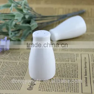 Factory Direct Wholesale Creative Tofu Ceramic Salt and Pepper Set thumbnail-3
