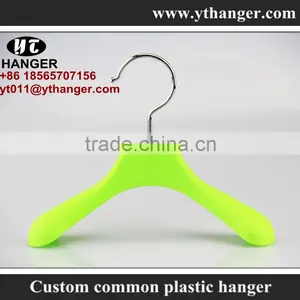 IMY-506 Green Plastic Hangers Baby Cloth Hangers thumbnail-2