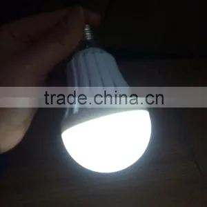 Smart Rechargeable Led Bulb E27 B22 7W With Build-in Battery Emergency 5 Hours China Zhongshan Factory Cheap Price Battery Bulb thumbnail-2