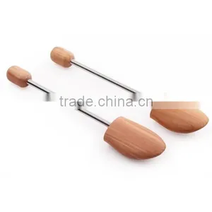 Cedar Travel Shoe Tree for Ladies thumbnail-1