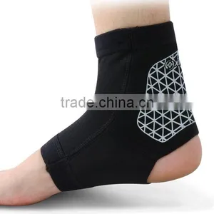 PLANTAR FASCIITIS ZONED COMPRESSION FOOT SLEEVE PAIN REDUCING SOCK thumbnail-5