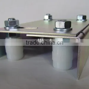 Upper Guide Nylon Roller Bracket Wih Gate Roller thumbnail-1