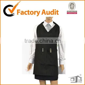 Tailored V-neck Center Divided Patch Pocket Apron Material thumbnail-1