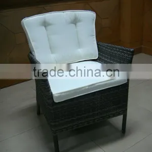 Durable Dining Table And Dining Chairs thumbnail-6