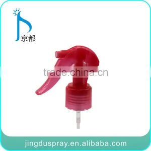 Yuyao Plastic Transparent Deep Red Mini Trigger Sprayer JD-202A thumbnail-1