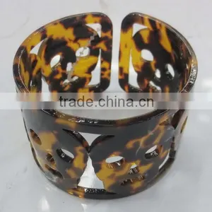 Wide Bangle Turtoise Color Resin Material Cuff Bangle New Trending Jewelry thumbnail-1