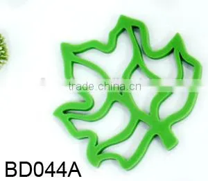 Peace Leaf Style Traditional Paper-cut Pot Cup Coaster Pad ,Random Color Delivery thumbnail-2