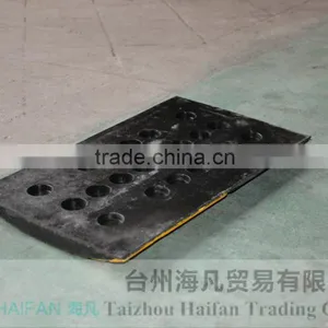 500*300*40mm New Products Rubber Speed Bump for Crossroads /High Quality Hot Sell Rubber Speed Bump Used in Intersection thumbnail-6