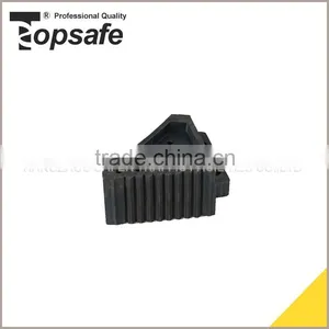 S-1521 Rubber Wheel Chock thumbnail-2