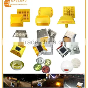 Road Studs thumbnail-1