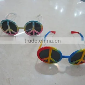Party Glasses thumbnail-1