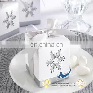 Laser-Cut Snowflake Favor Box thumbnail-1