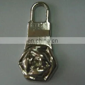 Flower Shape Zipper Puller thumbnail-1
