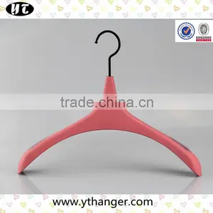 Black Popular Rubber Hanger With Anti-slip Rubber for Coats thumbnail-4
