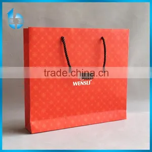 Fashionable Paper Handbag for Women's Wool Garments Colorful Shoping Hand Paper Bags Paper Hand Bag for Christmas Gift thumbnail-1