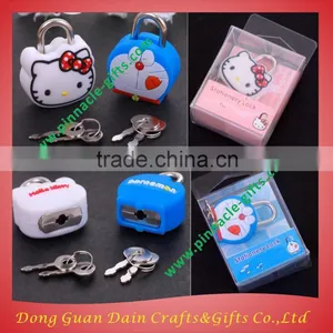 High Quality Silicone Keychains With Japan Charms thumbnail-2