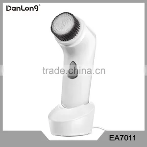 China OEM Electrical Sonic Vibrating Deep Cleaning Rapid Charging IPX7 Waterproof Face Brush thumbnail-4