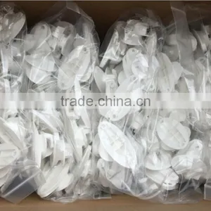 Fentech Farm Fence Plastic Claw Insulator for Nailing in Wood Post thumbnail-4