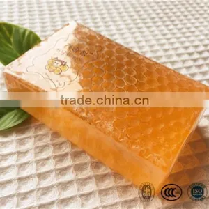 Daily Moisturizing and Whitening Soap With Honey Essence thumbnail-1