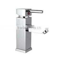 Lavatory Faucet thumbnail-1